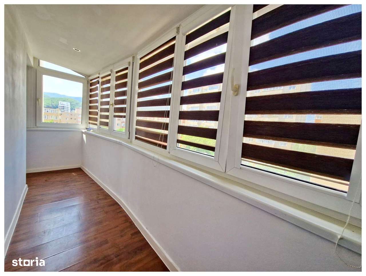 De Vanzare! Apartament 3 camere decomandat- str Zorilor-12