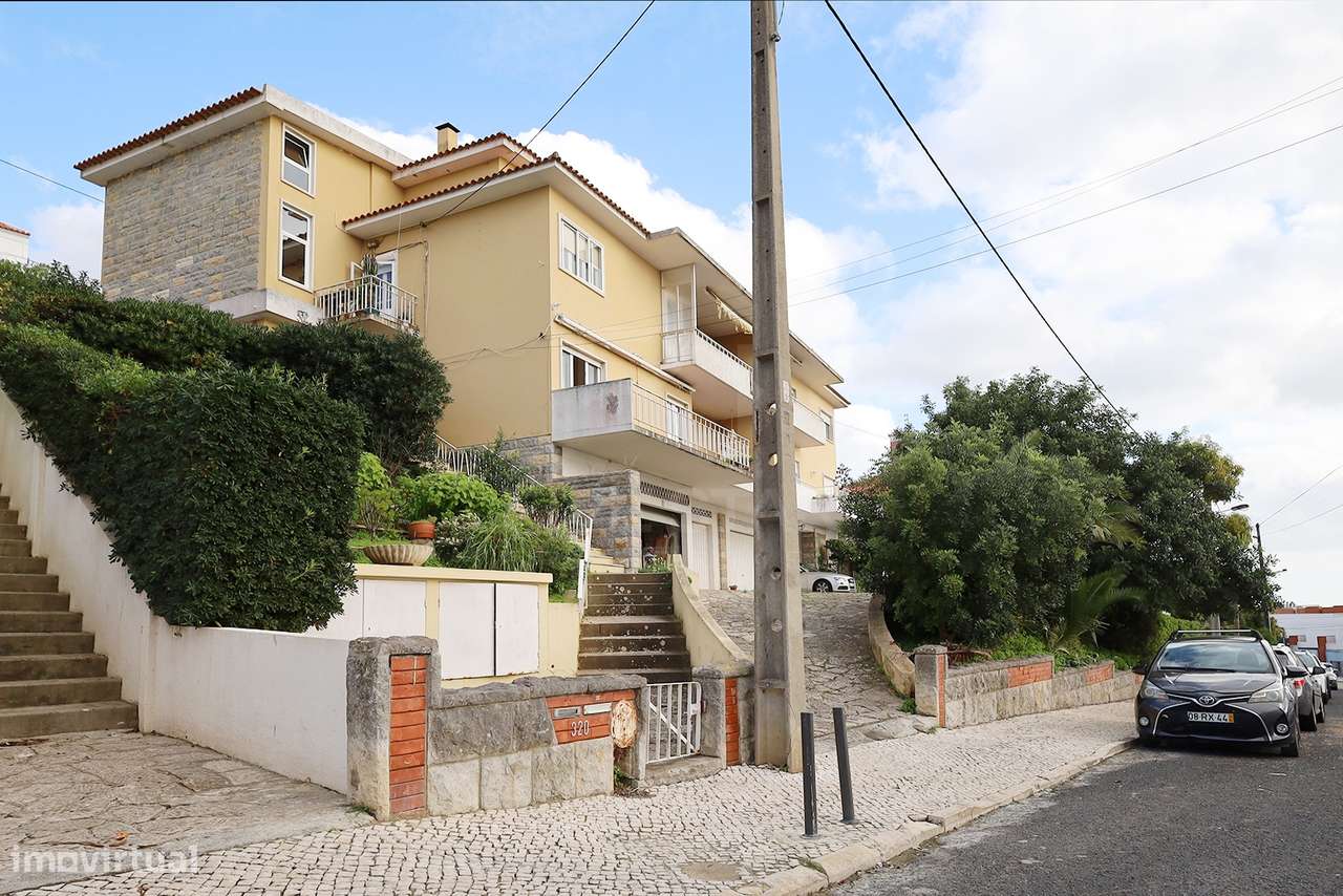 T4 Duplex - Parede - Vista Mar - Varanda - Garagem - Para Renovação-47