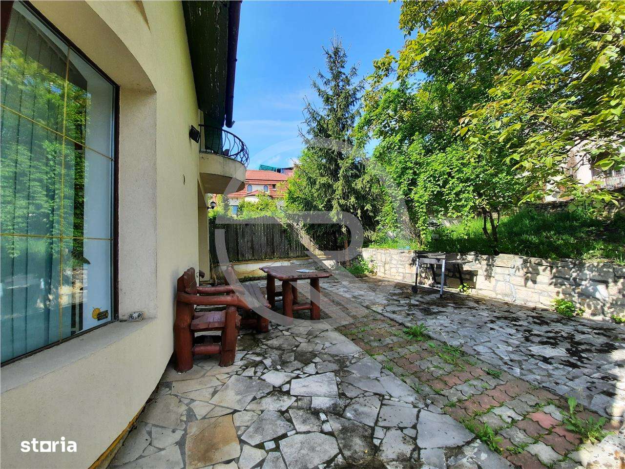 Casa de inchiriat potrivita pentru birouri situata in Andrei Muresanu - Imagine principală: 4/12