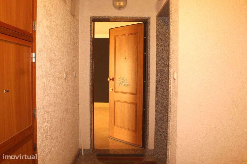 T2 com Terraço, Garagem e arrecadação-8