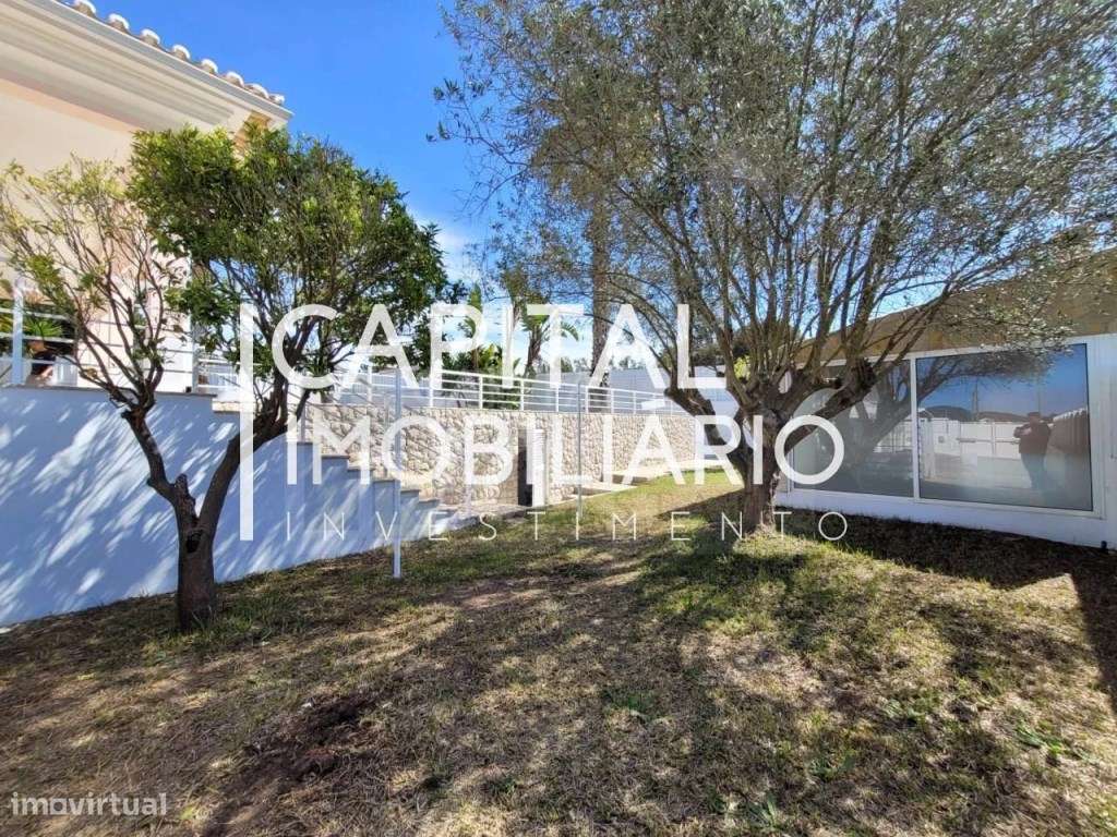 Moradia isolada V3+2 situada nas Caixas em Sesimbra com Piscina-10