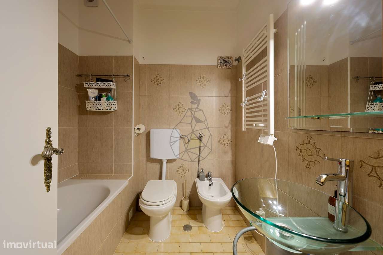 T2 em Bemposta com arrecadação privativa e terraço comum espaçoso  - A-17