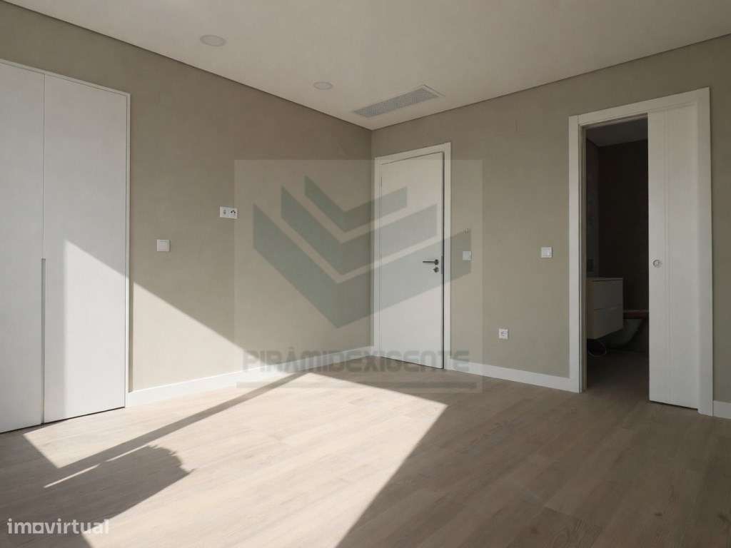 Moradia Isolada NOVA! Piscina Lavandaria Boas Áreas, Azeitão-14