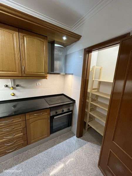 T2 Remodelado para Arrendamento – Algueirão–Mem Martins - Grande imagem: 5/12