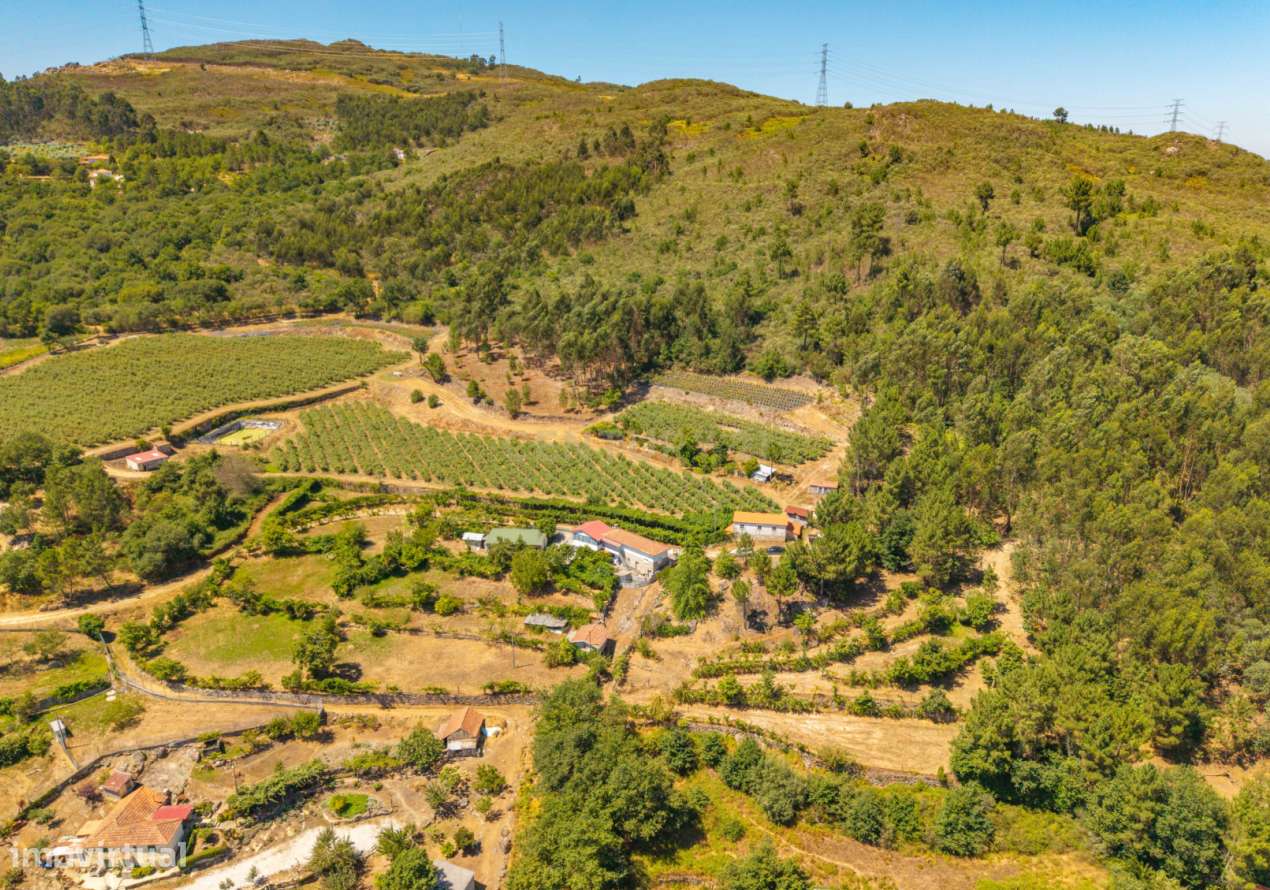 Moradia V3 com Vista Rio em Paços de Gaiolo-18