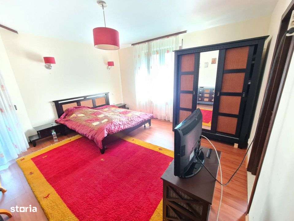 Vila Gavana Platou, in suprafata construita de 330 mp - Imagine principală: 5/19