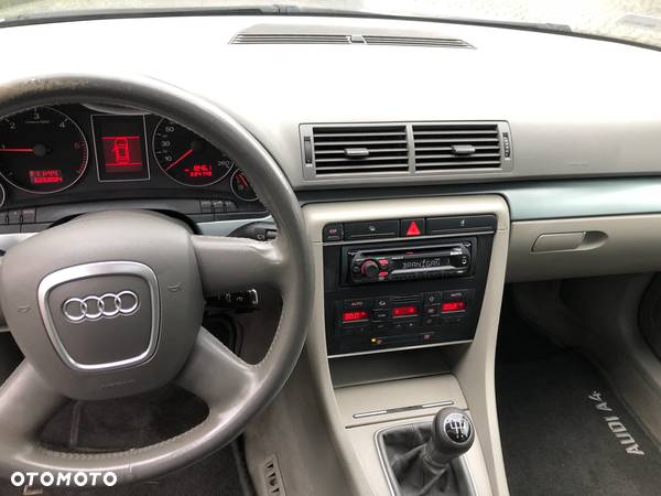 Audi A4 Avant 2.0 TDI - 8