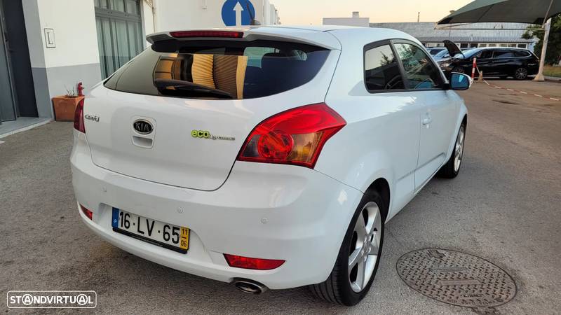 Kia Ceed S Coupé 1.6 CRDi TX ISG - 36