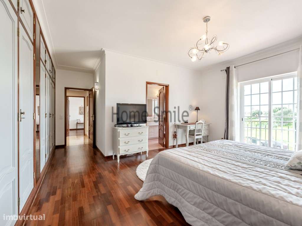 MORADIA COM PISCINA. EXCELENTE QUALIDADE-20