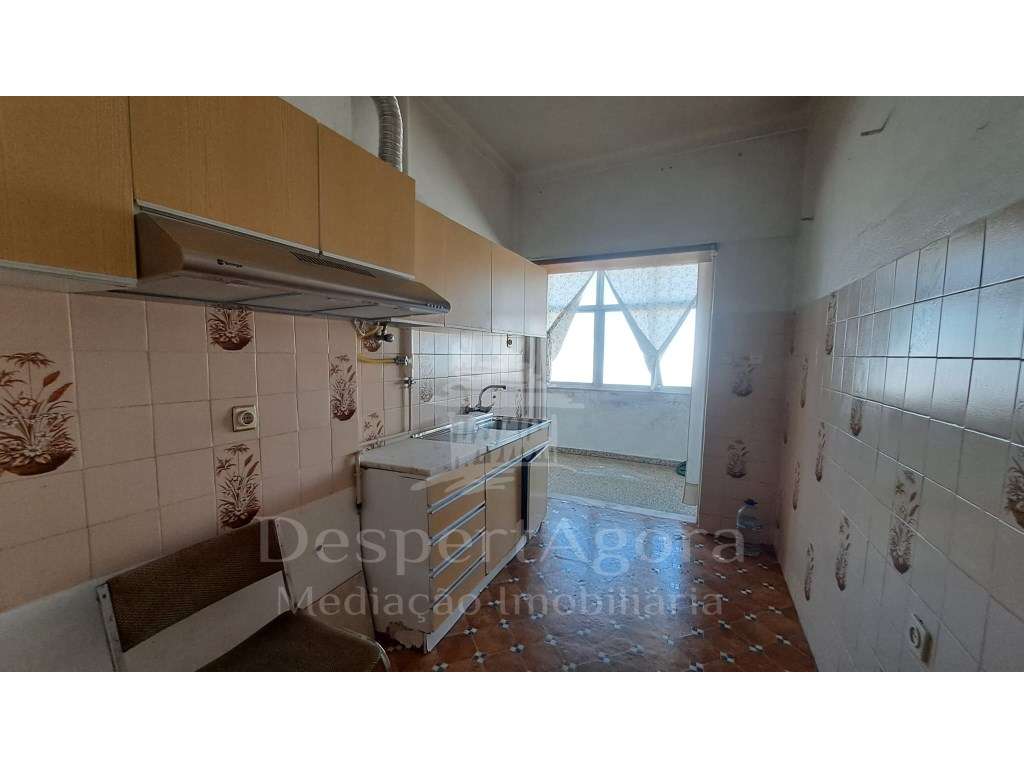 T3 com Garagem Perto da estação e escolas-15