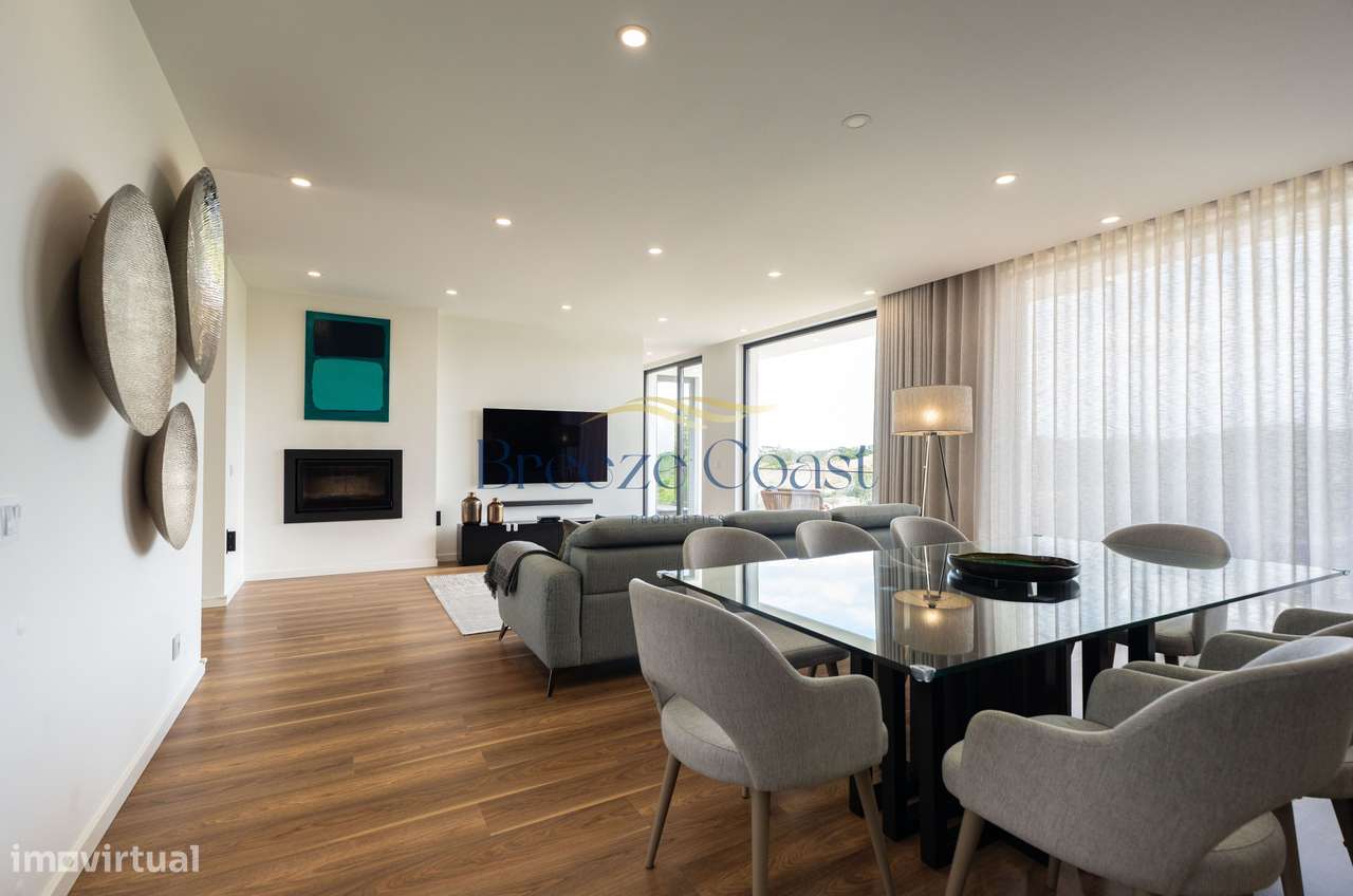 Moradia T4 de Arquitetura Distinta e Elegância Intemporal-7