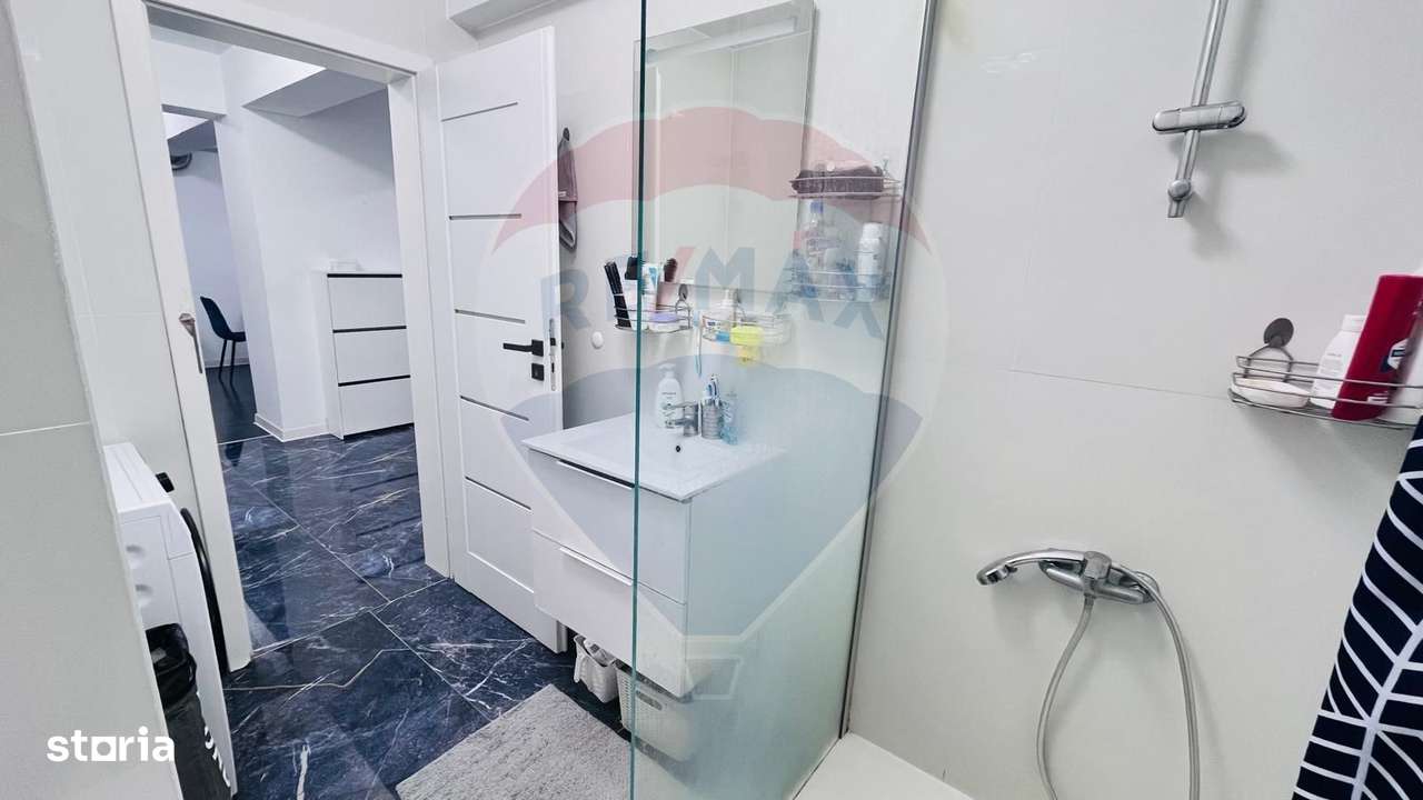 Apartament cu 3 camere de vânzare în zona Nufarul-2