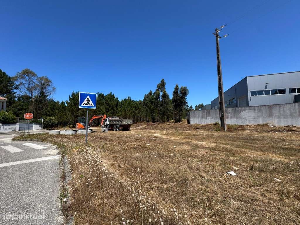 Terreno - Grande imagem: 2/4