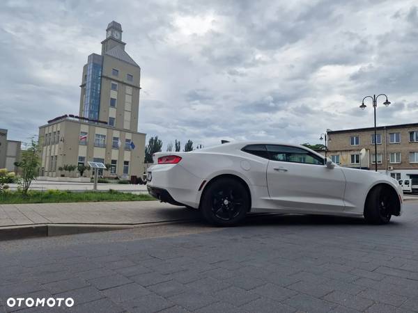 Chevrolet Camaro Coupe 2.0 - 7