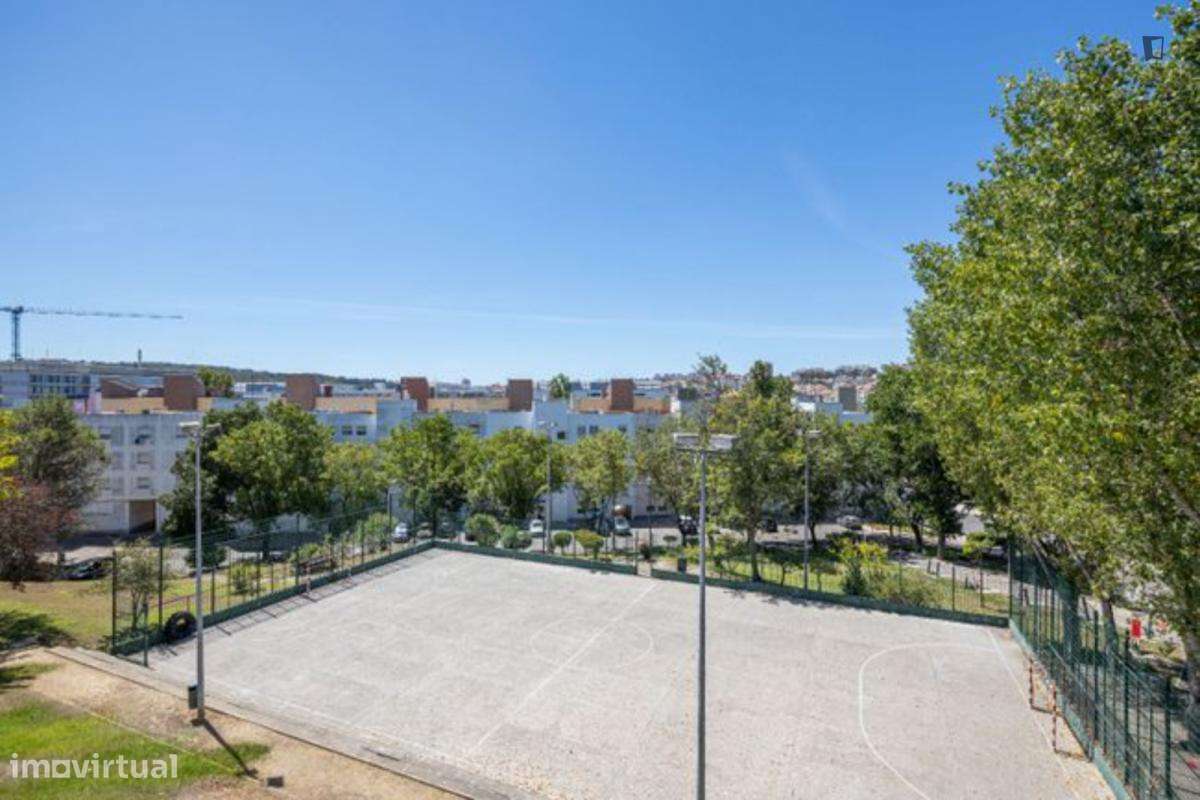 Apartamento com 2 quartos - localizado em Carnide Lisbon - Grande imagem: 3/5