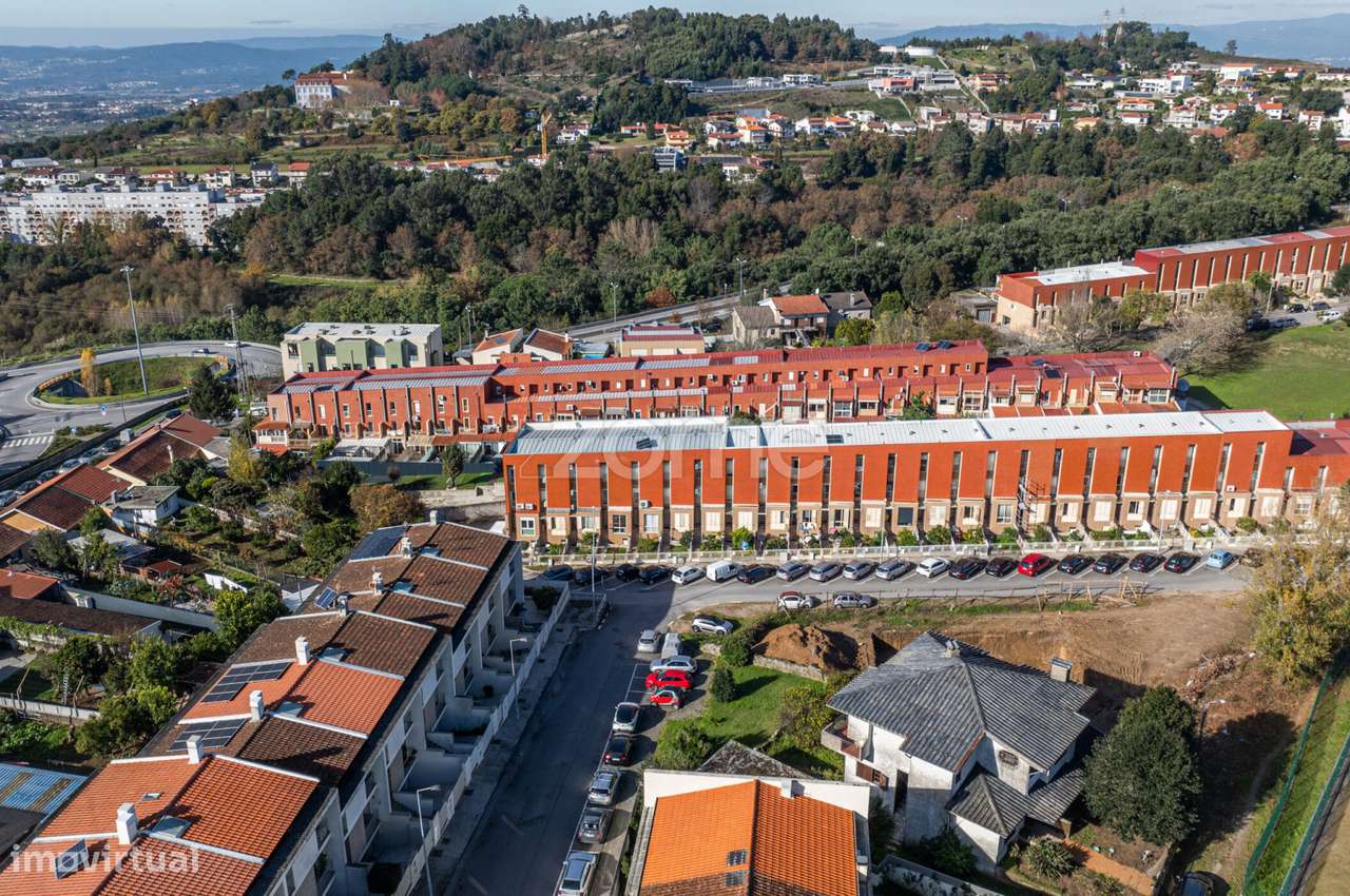 Moradia t4 em gaveto com espaço exterior em S. Vitor, Braga-30