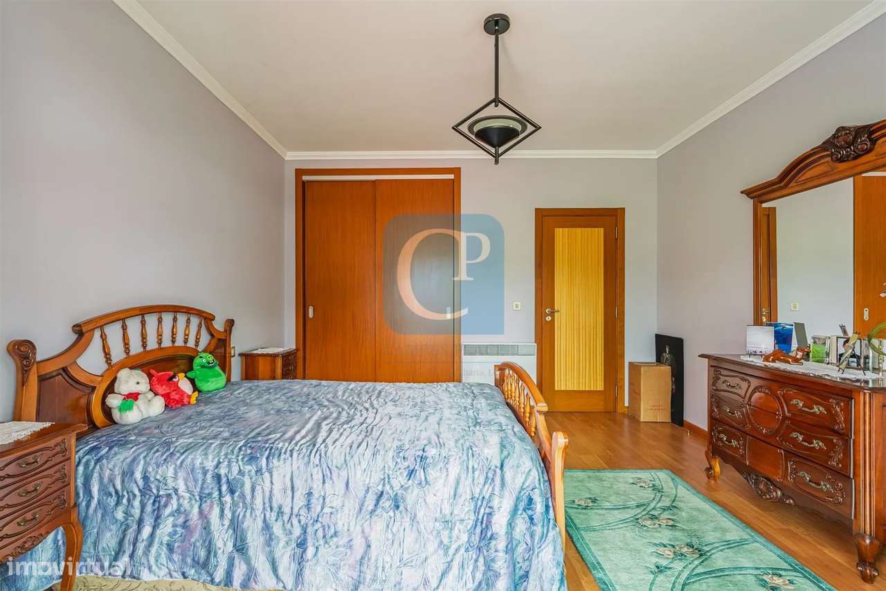 Moradia T3 com Restaurante, em Alfena, Valongo-34