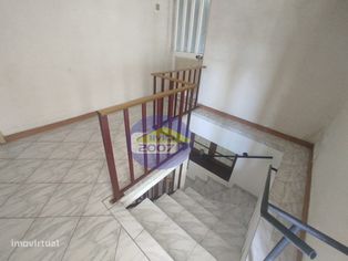 Moradia isolada, com terreno, em Mozelos - Grande imagem: 2/36