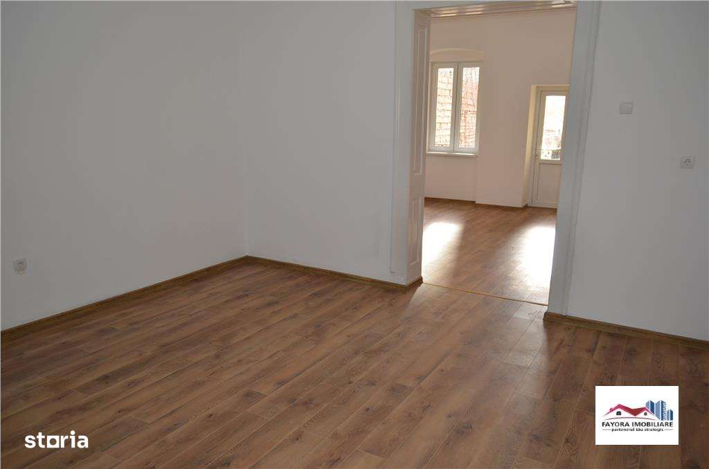 Spatiu Comercial de Inchiriat in Zona Centrala - Imagine principală: 1/9