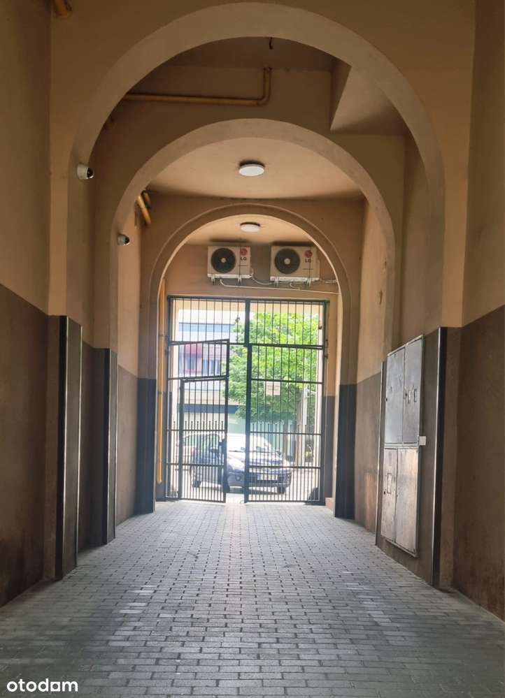 ul. Św. Marcin, Kamienica, Wolne od Zaraz-1