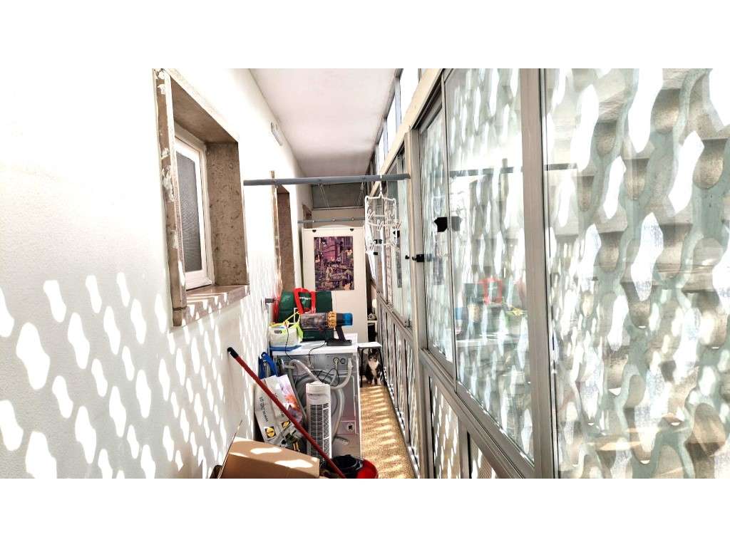 T1 em Santa Engrácia - São Vicente - Apartamento com Parqueamento e...-6