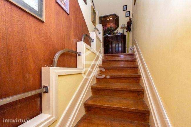 Moradia T6 na Praça Velásquez - Porto-7