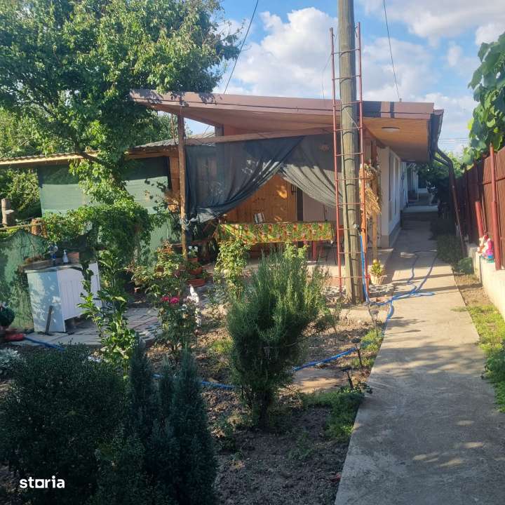 CASA DE VANZARE IN CALARASI - Imagine principală: 2/14