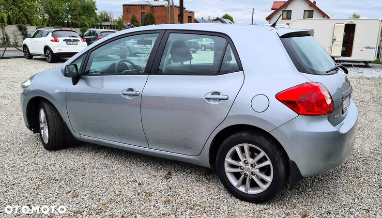 Toyota Auris 1.6 Life - 6