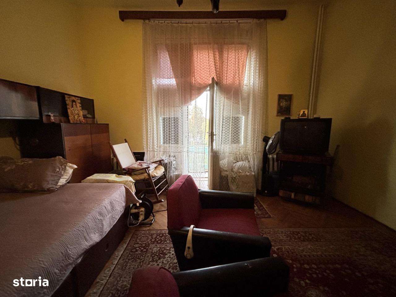 Apartament 129 mp cu vedere spre Crisul Repede si demisol independent-4