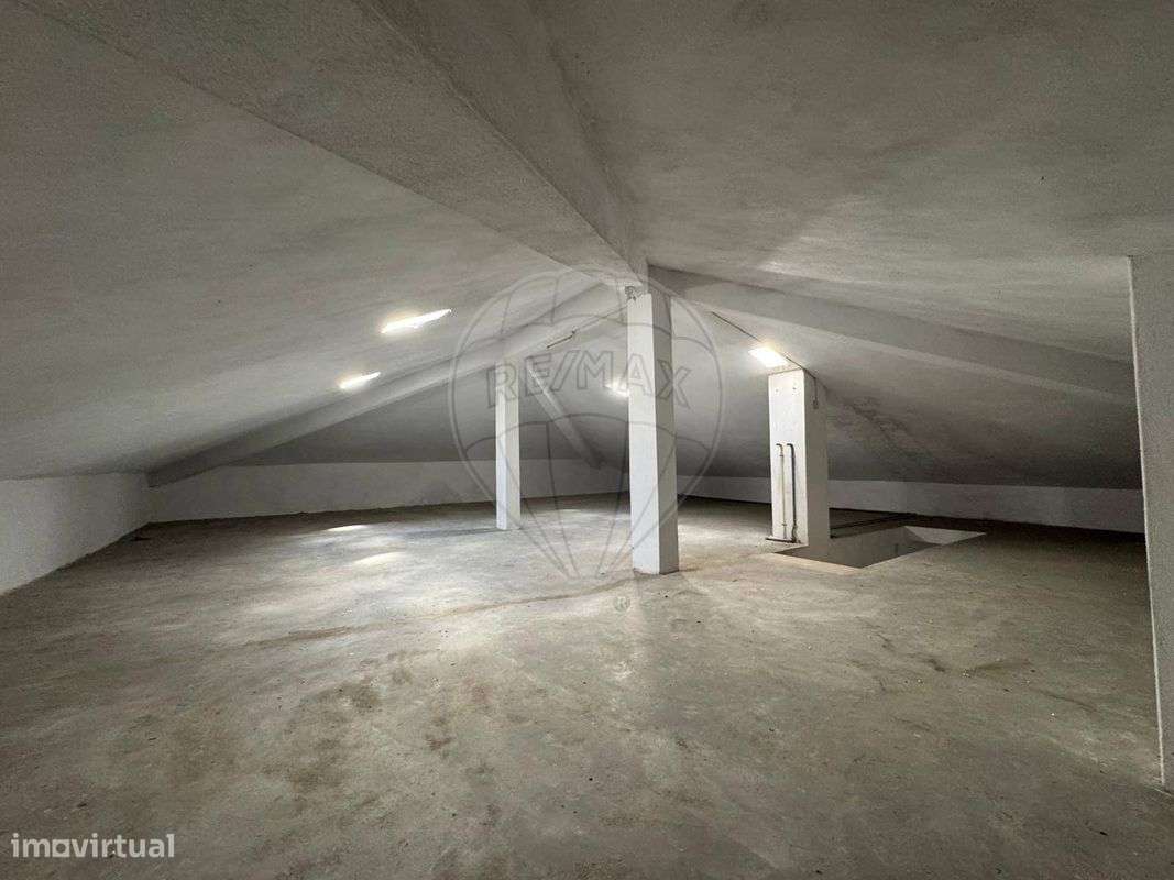 Moradia T5 para venda-34