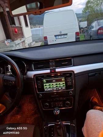 Skoda Superb Combi 2.0 TDI Active DSG 4x4 - 11