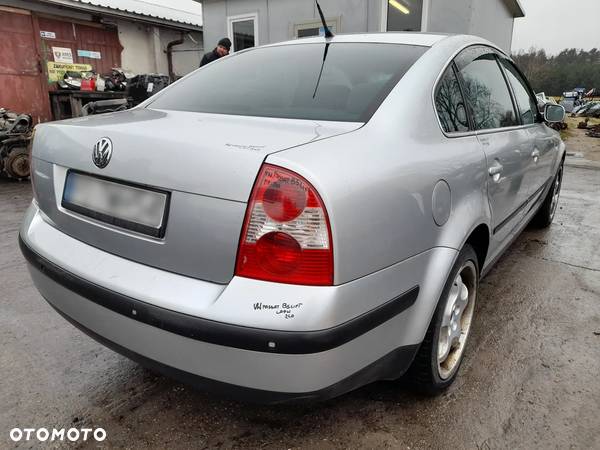 ZDERZAK TYŁ VOLKSWAGEN PASSAT B5 LIFT - 18