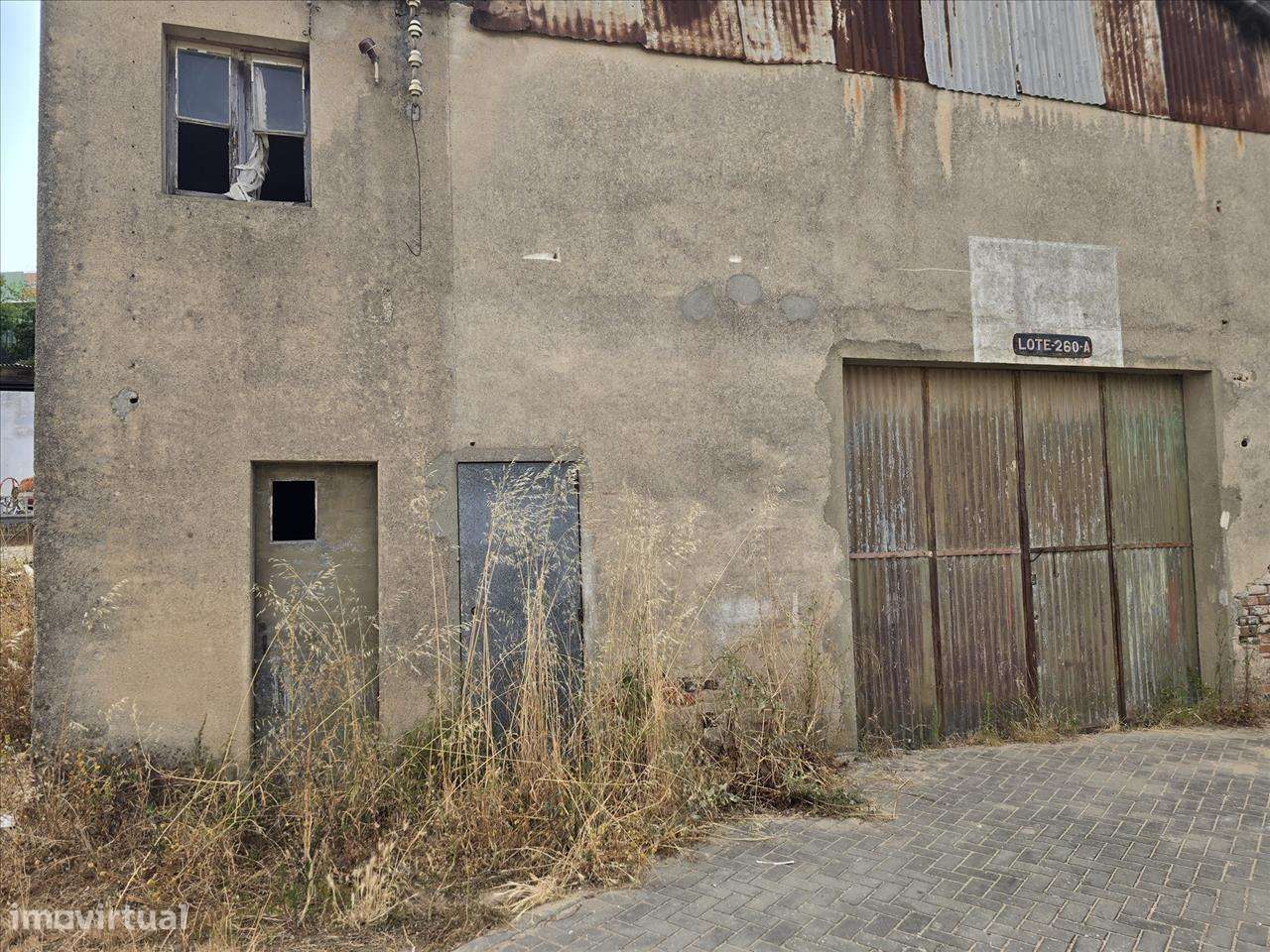 Terreno urbano na freguesia da Mina, Amadora - Grande imagem: 3/10