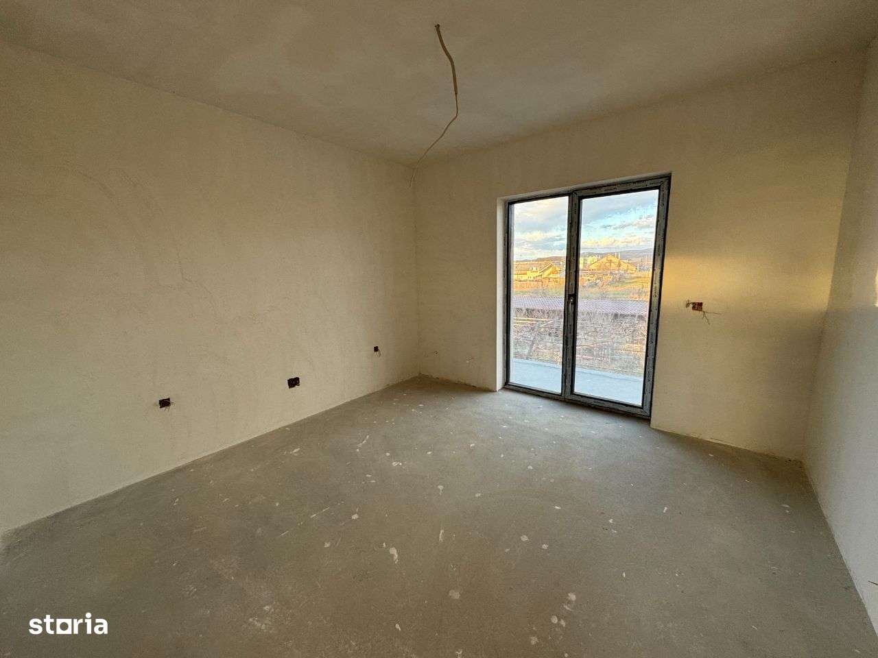 Casa Mioveni, P+1E, 2024, 4 camere, 3 bai - Imagine principală: 5/10