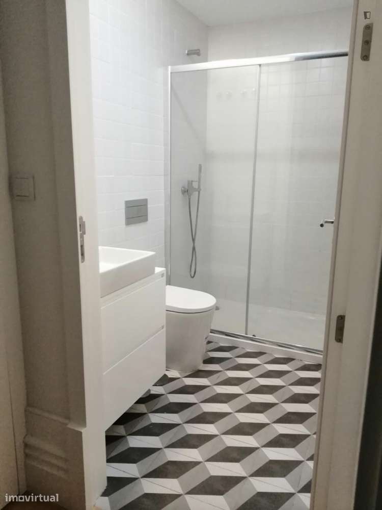 Apartamento com 1 quartos - localizado em Cedofeita Porto - Grande imagem: 4/5