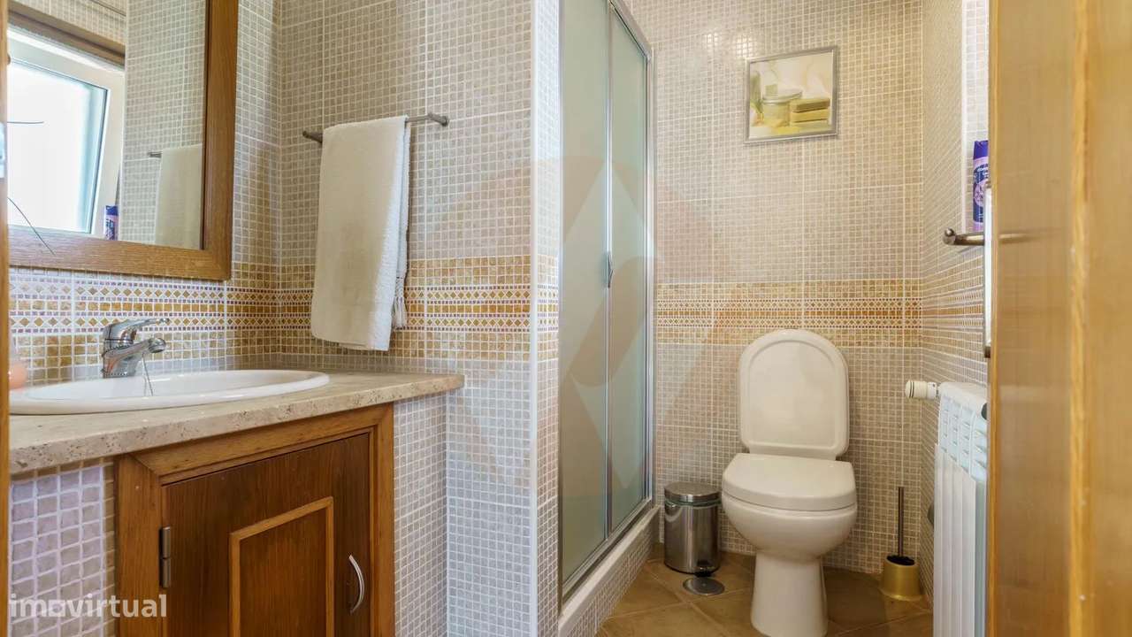 Moradia T4 com Piscina - Grande imagem: 5/22