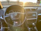 Skoda Octavia 2.0 TDI DPF RS - 32