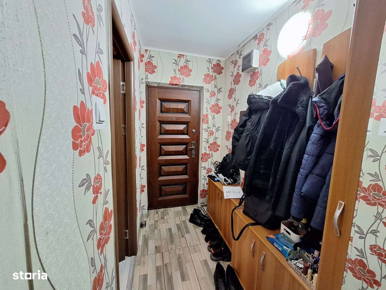 Apartament 2 camere semidecomandate etaj 2 ,URA-4