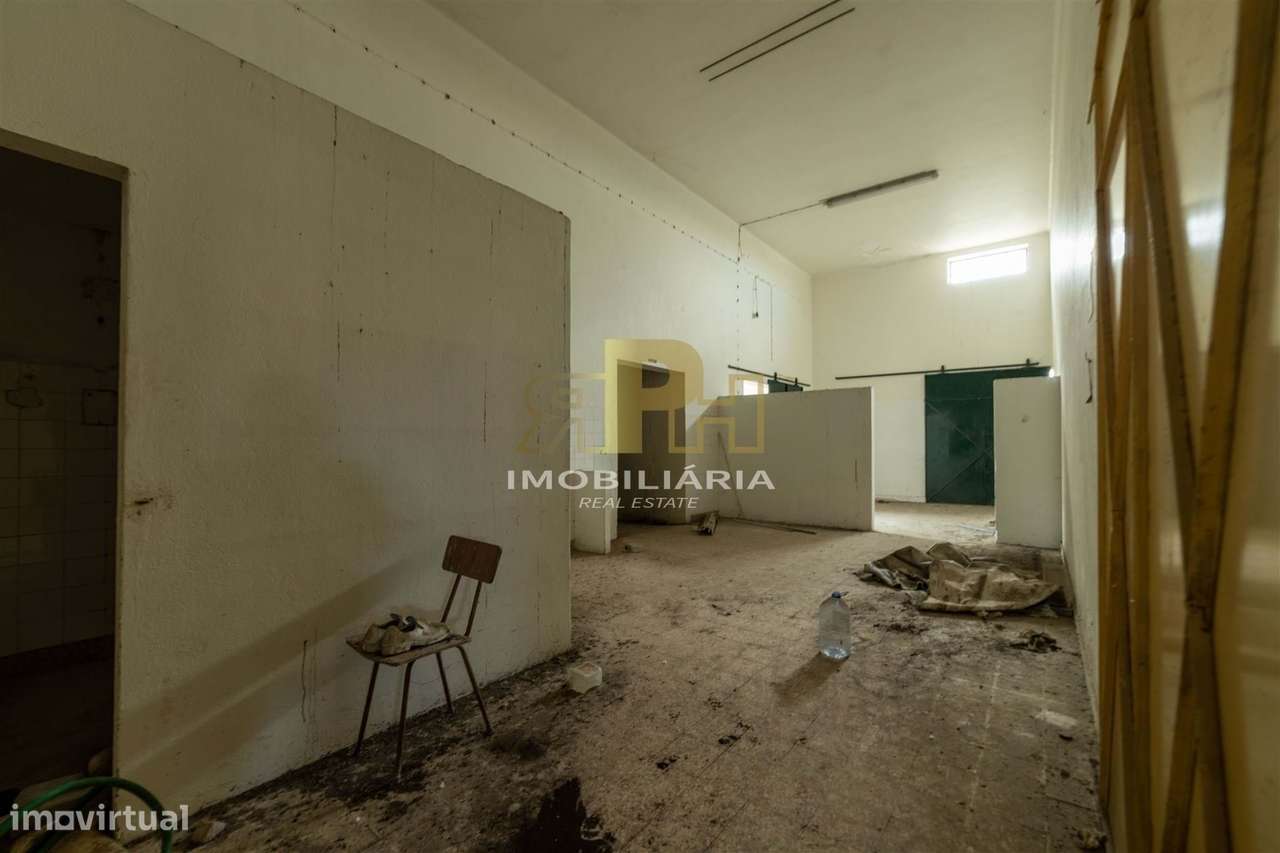 Armazém T6 Venda em Alcanhões,Santarém-12