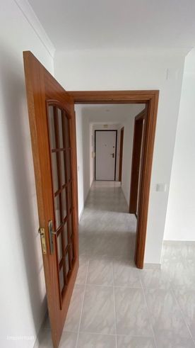 Apartamento T1 totalmente remodelado em Almada-12