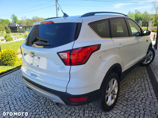 Ford Kuga - 22