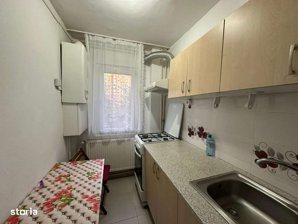 Apartament doua camere, 43mp, cartier Craiovita Noua, zona Niela - Imagine principală: 5/9