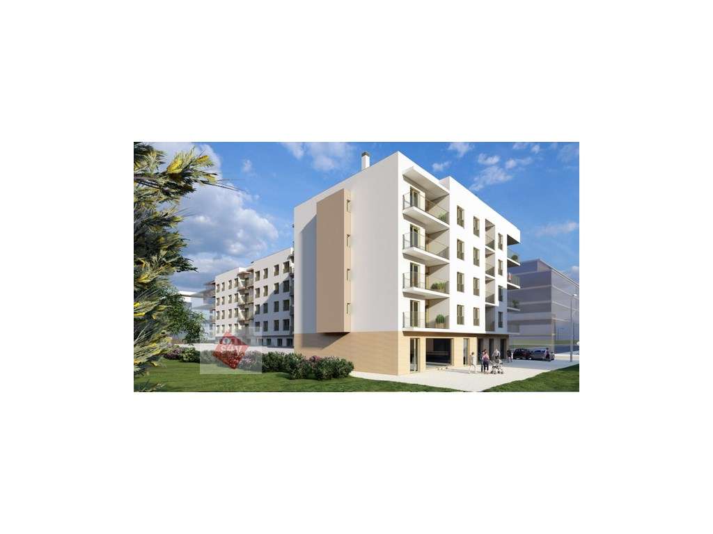 Dúplex com Terraço e Garagem Box!-11