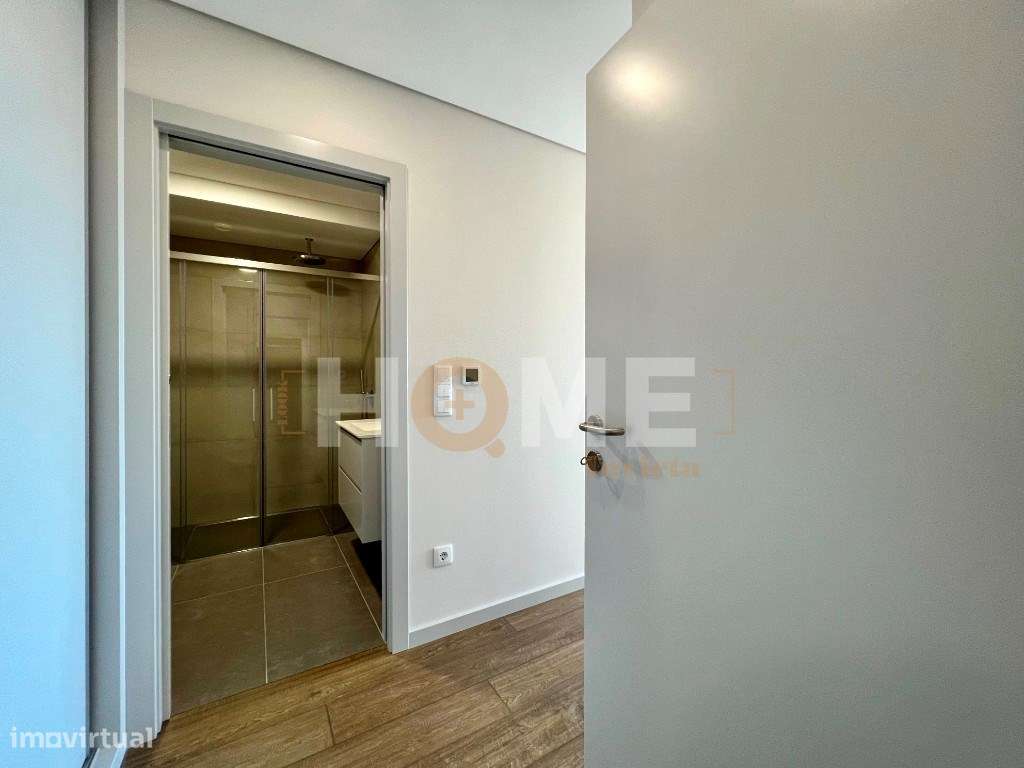 EXCELENTE Apartamento T3 NOVO | em plena Av. da Boavista-16