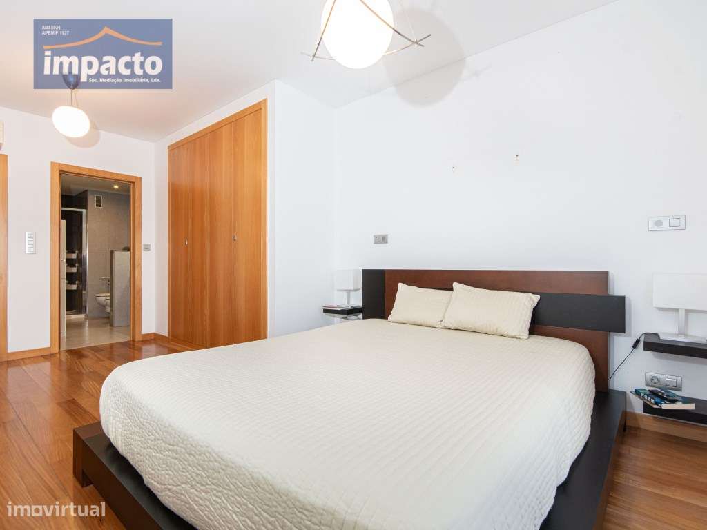 Malva Rosa,Excelente T4,coz equipada,Ar cond,asp central,Box 2 viat...-8