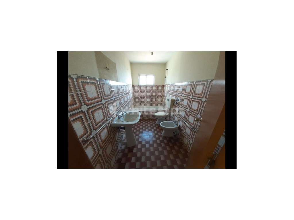 Moradia em estado razoável. - Grande imagem: 5/16