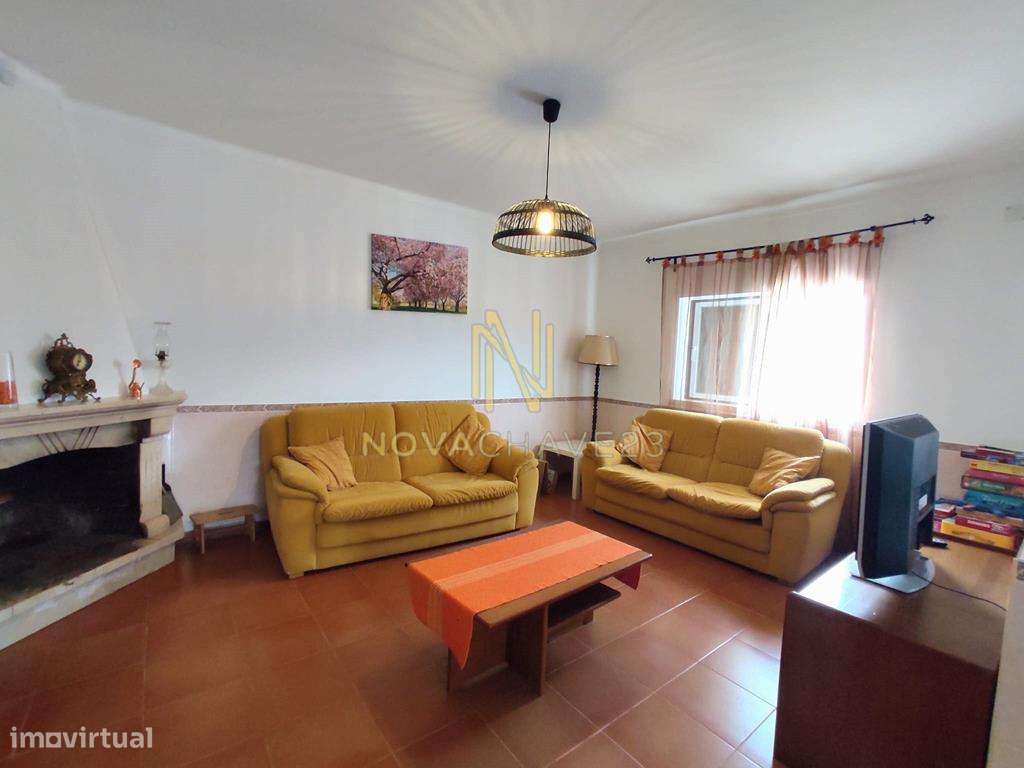 Moradia T6 - Alcanede, Santarém com licença para ALOJAMENTO LOCAL-6