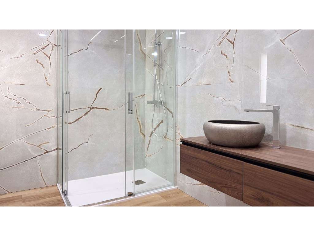 Moradia T4 com piscina - Quintinhas-19