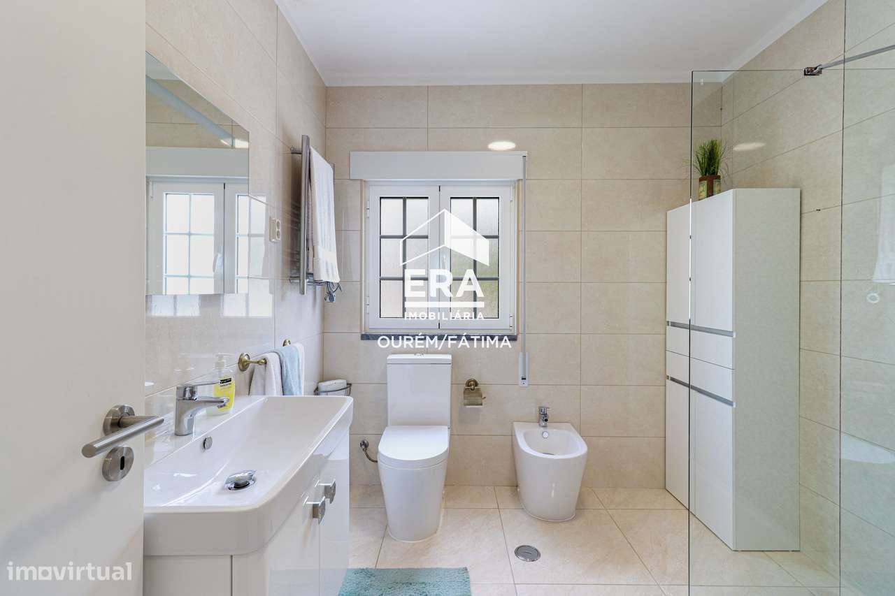 Moradia isolada T3+1-15