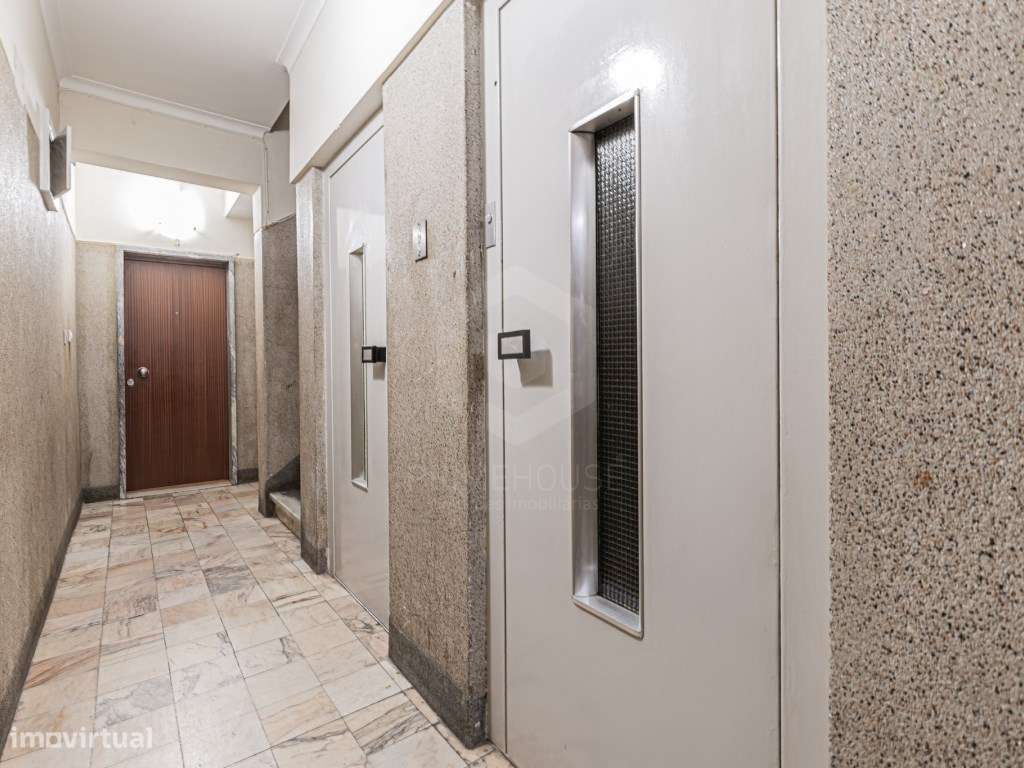 Apartamento T2 - Torre da Marinha-23